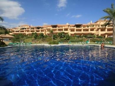 Apartamento con 2 dormitorios se vende en Marbella, Costa del Sol