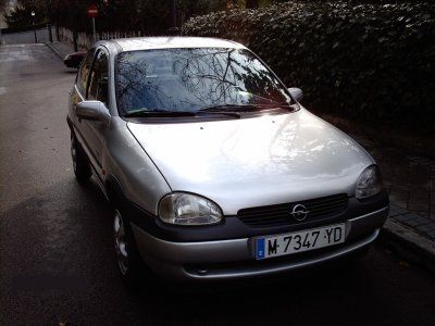 OPEL CORSA TOP 100 16V 1.4 - MADRID