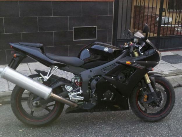 Vendo yamaha r6 yzf