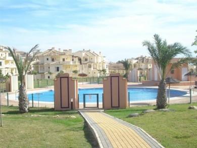 Apartamento con 2 dormitorios se vende en Casares Costa, Costa del Sol