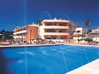 Apartamento con 2 dormitorios se vende en Marbella, Costa del Sol