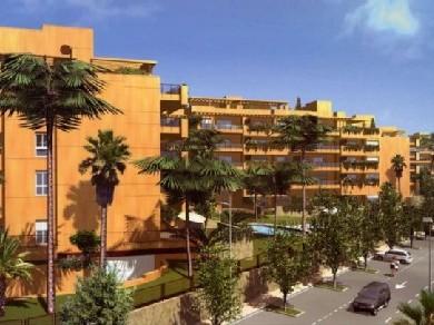 Apartamento con 3 dormitorios se vende en Estepona, Costa del Sol