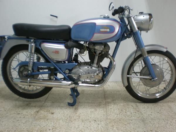 Ducati deluxe 250