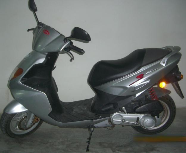 S Five Scooter Daelim 50