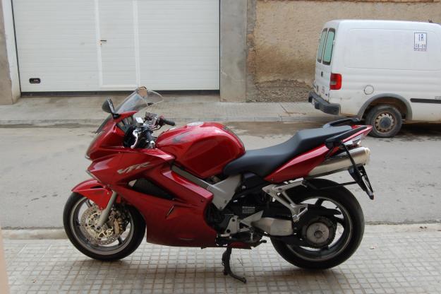 vendo honda vfr 800 vtec