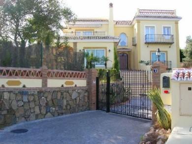 Chalet con 3 dormitorios se vende en Mijas Costa, Costa del Sol