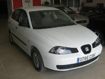 Venta de Seat Cordoba 1.9 Tdi 100cv Top '04 en Dos Hermanas