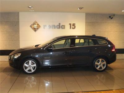 Volvo v60 d5 momentum