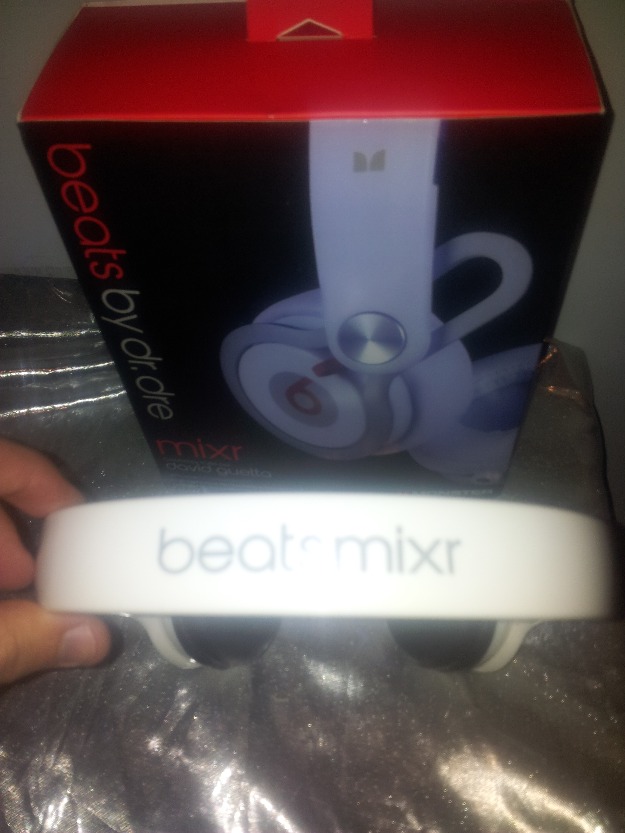 beats mixr blanco