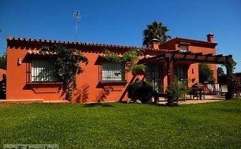 Chalet en alquiler en Elviria, Málaga (Costa del Sol)