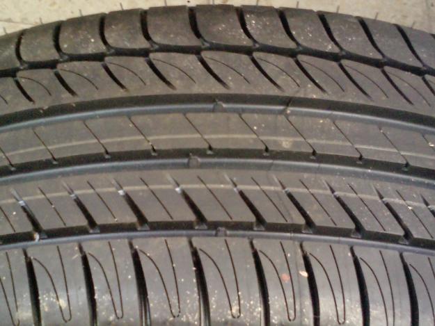 Neumaticos Michelin 215/55 R16 93V