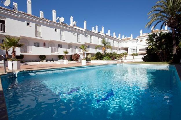 Apartamento a la venta en Nueva Andalucía Costa del Sol