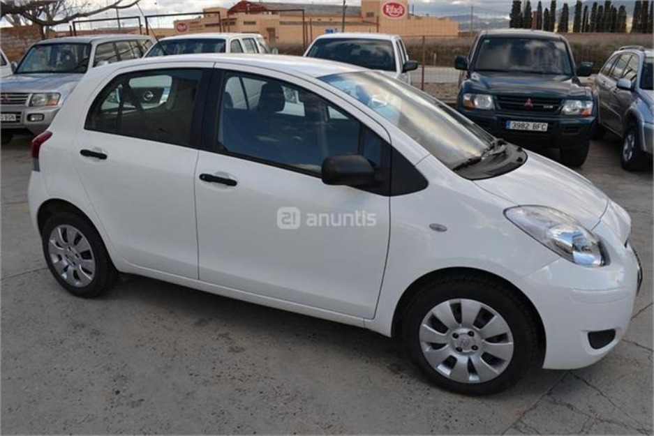 Toyota yaris 1.4 d4d live 5p