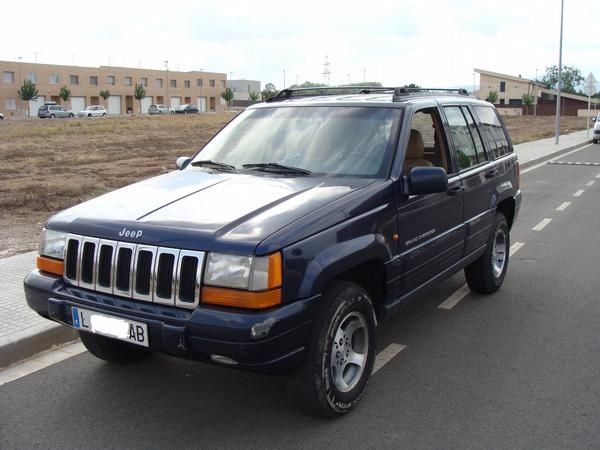 vendo jeep grand cherokee laredo 2500 td