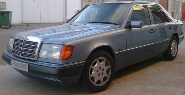 vendo MERCEDES 300E carrocería 24