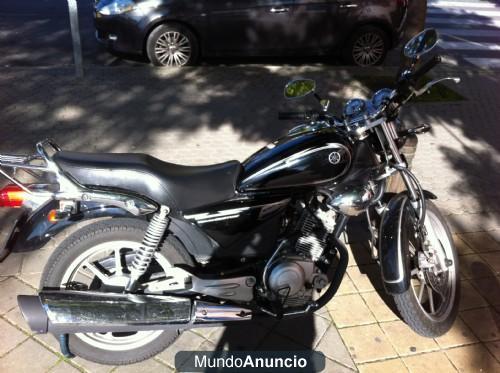 SE VENDE YAMAHA YBR CUSTOM 125 1500 EUROS