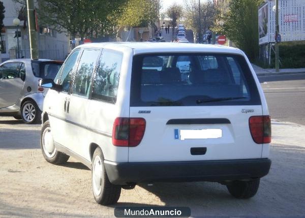 Vendo una Fiat Ulisse 2.0 gasolina, año 96, todos los extras, doble puerta corrediza, 8 plazas, equipo de audio con carg