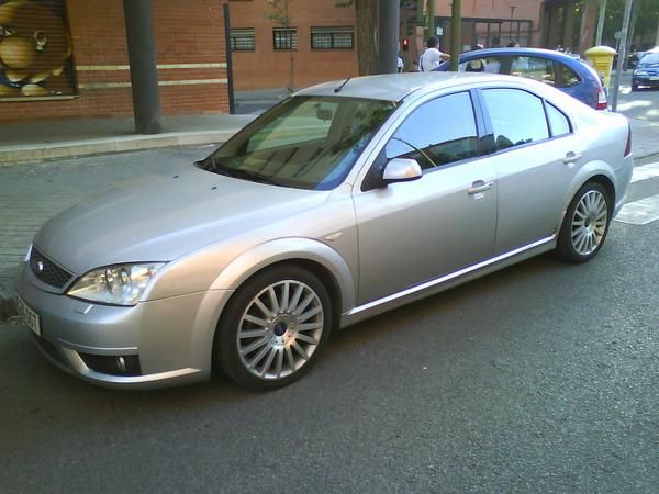 SE VENDE FORD MONDEO ST220