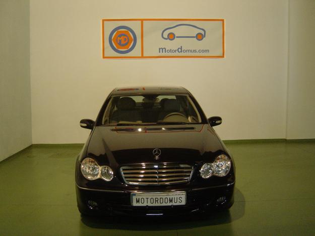 Mercedes-Benz C 200 K Elegance + Cuero