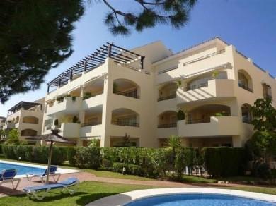 Apartamento con 4 dormitorios se vende en Marbella, Costa del Sol