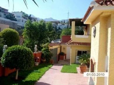 Chalet con 3 dormitorios se vende en Benalmadena Pueblo, Costa del Sol