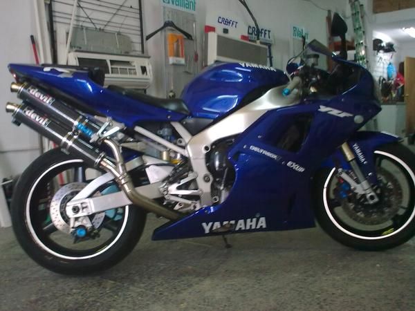 cambio o vendo moto R1