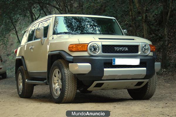 Vendo toyota FJ Cruiser