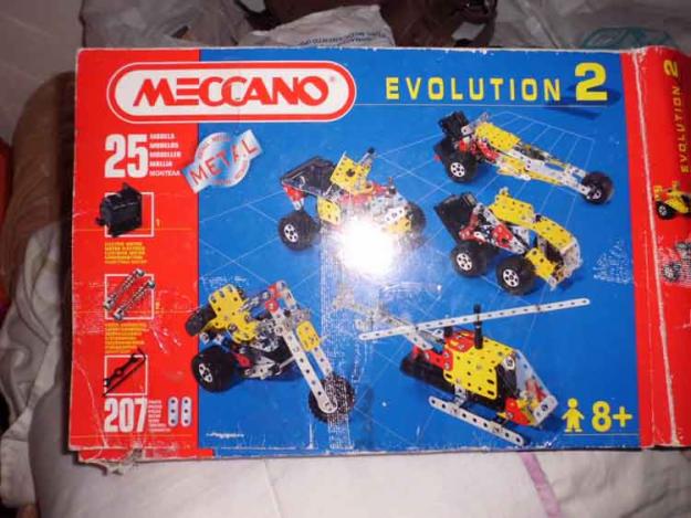 coche y piezas de meccano evolition 2