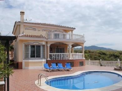 Chalet con 5 dormitorios se vende en Mijas Costa, Costa del Sol