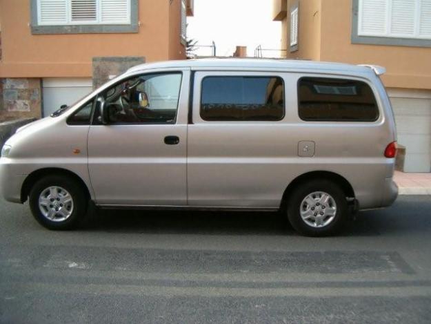 HYUNDAI H1, DE 6 PLAZAS MUY BIEN CUIDADO, SIEMPRE EN GARAJE