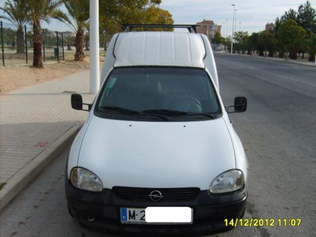 Se vende Opel Combo