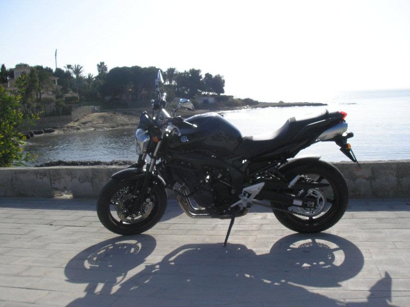 Vendo yamaha fz6n (98) casi nueva por solo 3500 euros