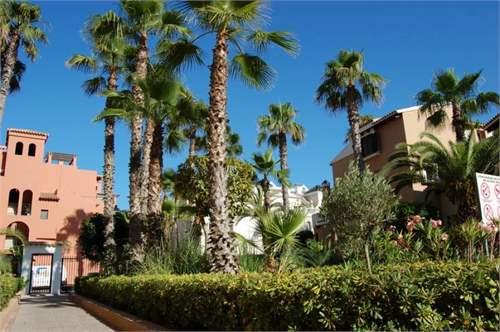 Apartment for Sale in Alicante, Comunidad Valenciana, Ref# 3050391