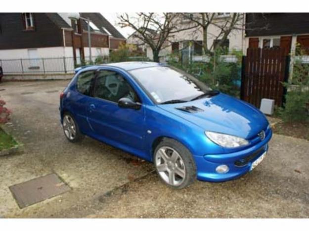 ofrezco mi coche Peugeot 206