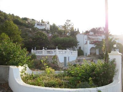 Beautiful Hillside apartment