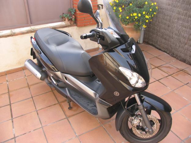 yamaha x-max 125