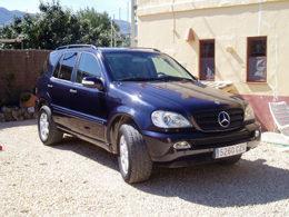 Particular vende Mercedes ML-270 CDI - Altamente equipado