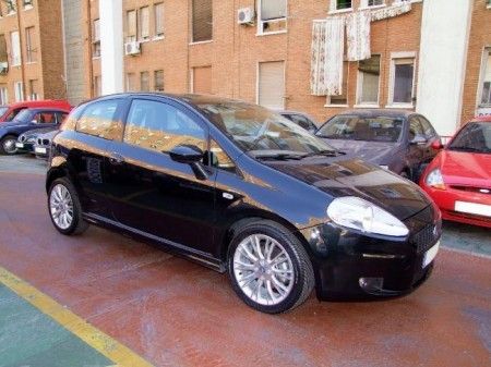 FIAT GRANDE PUNTO 1.9 MULTIJET SPORT 130 CV - Madrid