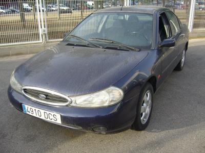 Ford Mondeo 4 PUERTAS 1,8GHIA