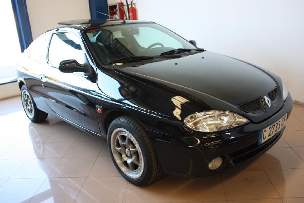 RENAULT Megane COUPE 1.9TD, 2.900€