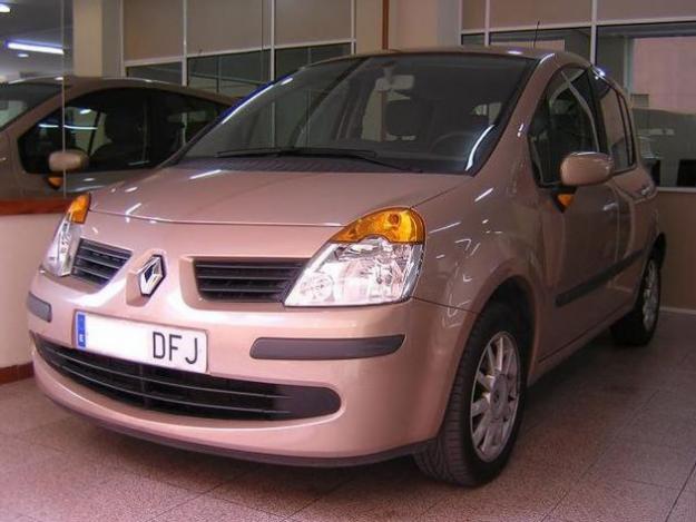 Venta de Renault MODUS 1.5DCi 80c.v Confort Dynamique '05 en Valencia