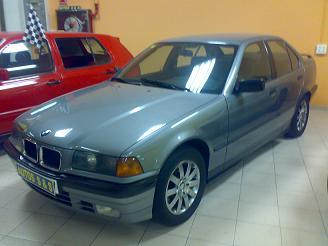 bmw 325i automatico 4 pts EXELENTE ESTADO LLANTAS DEPORTIVAS €1600...