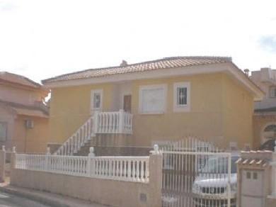 Chalet con 6 dormitorios se vende en San Miguel de Salinas, Vega Baja Torrevieja