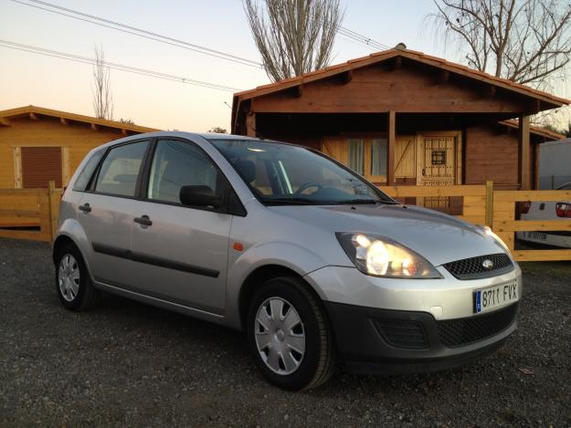 Urge venta vehiculo bajo consumo: FORD Fiesta 1.4 TDCi Futura 5p