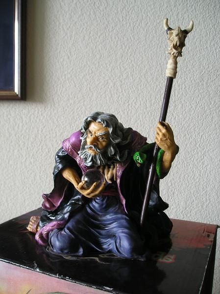 FIGURA BRUJO Myths & Legends