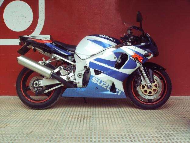 vendo suzuki gsx750r