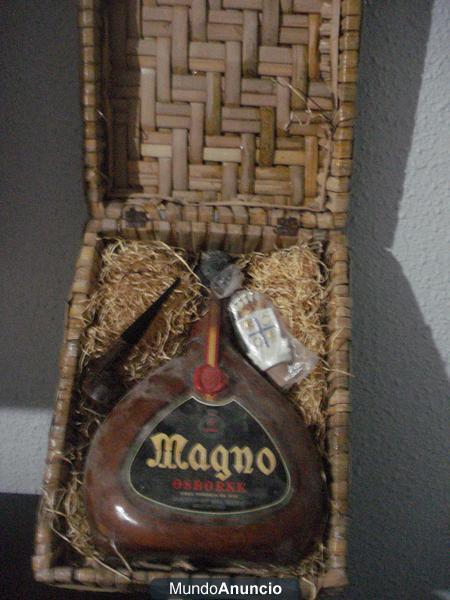 Brandy Magno Osborne ANTIQUISIMA