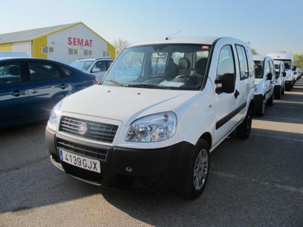 FIAT DOBLO ACRISTALADA 5 PLAZAS DEL 2009 POCOS KM. ( TENGO VARIAS)