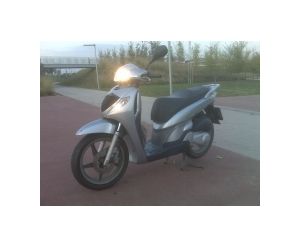 HONDA SCOOPY 150I SH