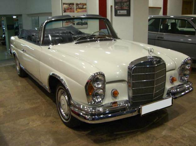 Mercedes 280 SE CABRIOLET W111 en Valencia